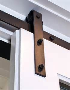 Bộ phần cứng cửa có dây đai thép uốn cong màu đen 80kg-100kg Bộ phần cứng cửa trượt và theo dõi