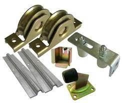Giá đỡ hình thang ròng rọc cửa cuốn chịu lực ròng rọc cửa sắt và phụ kiện