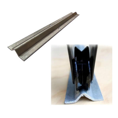 Đường ray cổng dưới bằng thép mạ kẽm ngược V cho cửa trượt lớp phủ