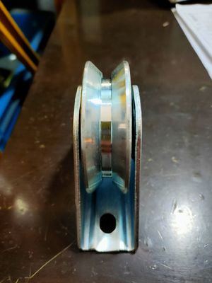 Bánh xe cổng trượt kẽm trắng / vàng 2 &quot;Rãnh sắt V Y U