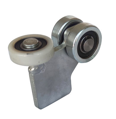 Cổng tự động hóa màu vàng kẽm với 3 bánh xe