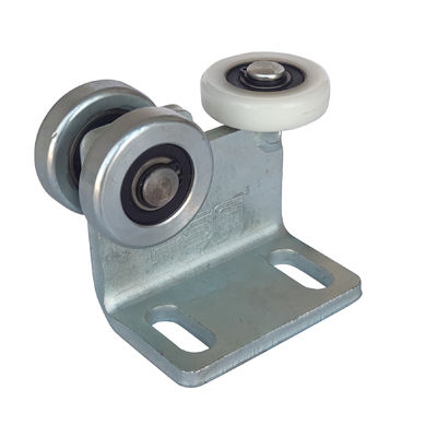 Cổng tự động hóa màu vàng kẽm với 3 bánh xe